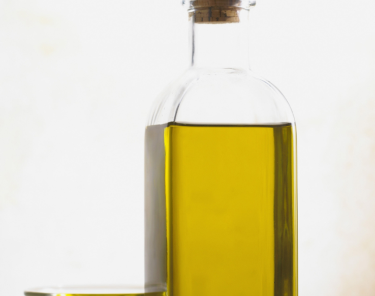 L’olio extravergine è il regalo perfetto da portare a cena